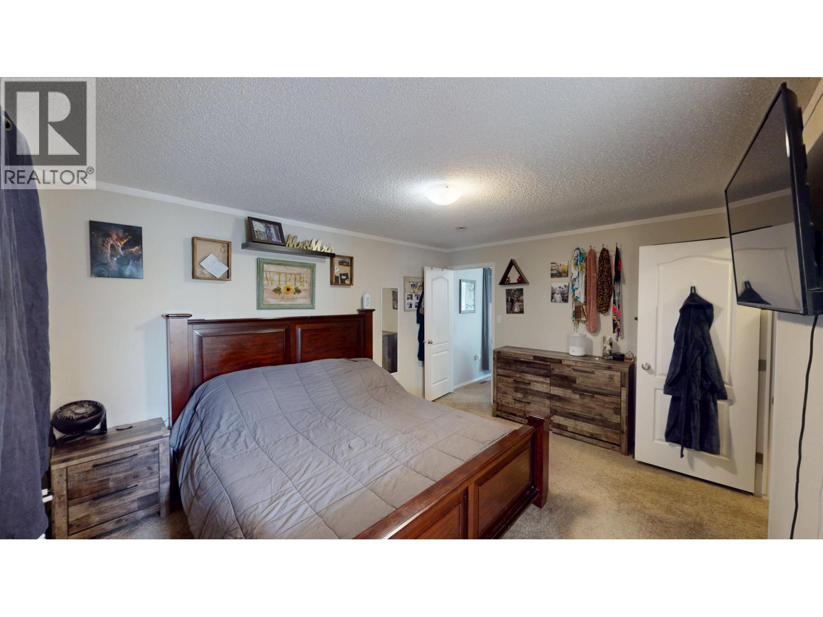 #37 8420 ALASKA ROAD - 5