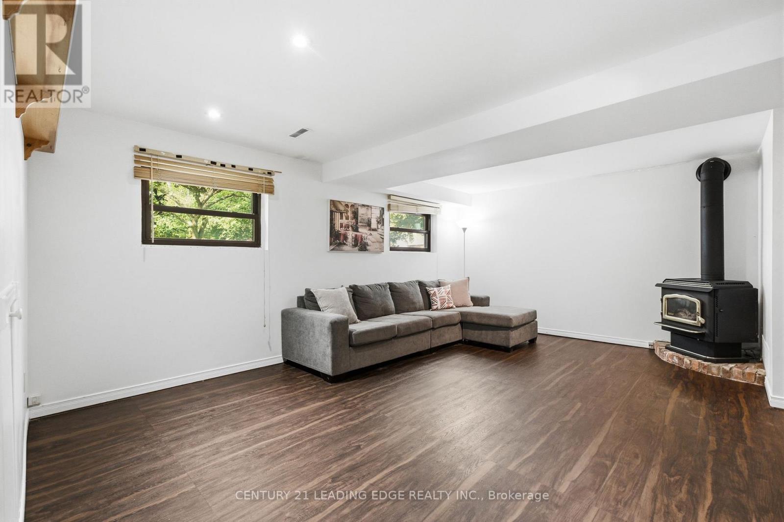 7 DAWSON STREET - 32