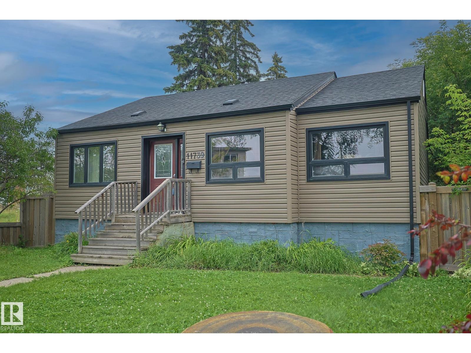 11739 129 ST NW - 2