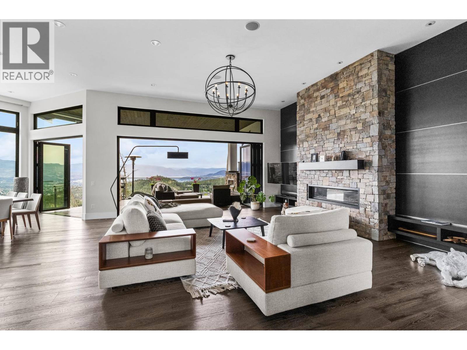 162 Skyland Drive, Kelowna