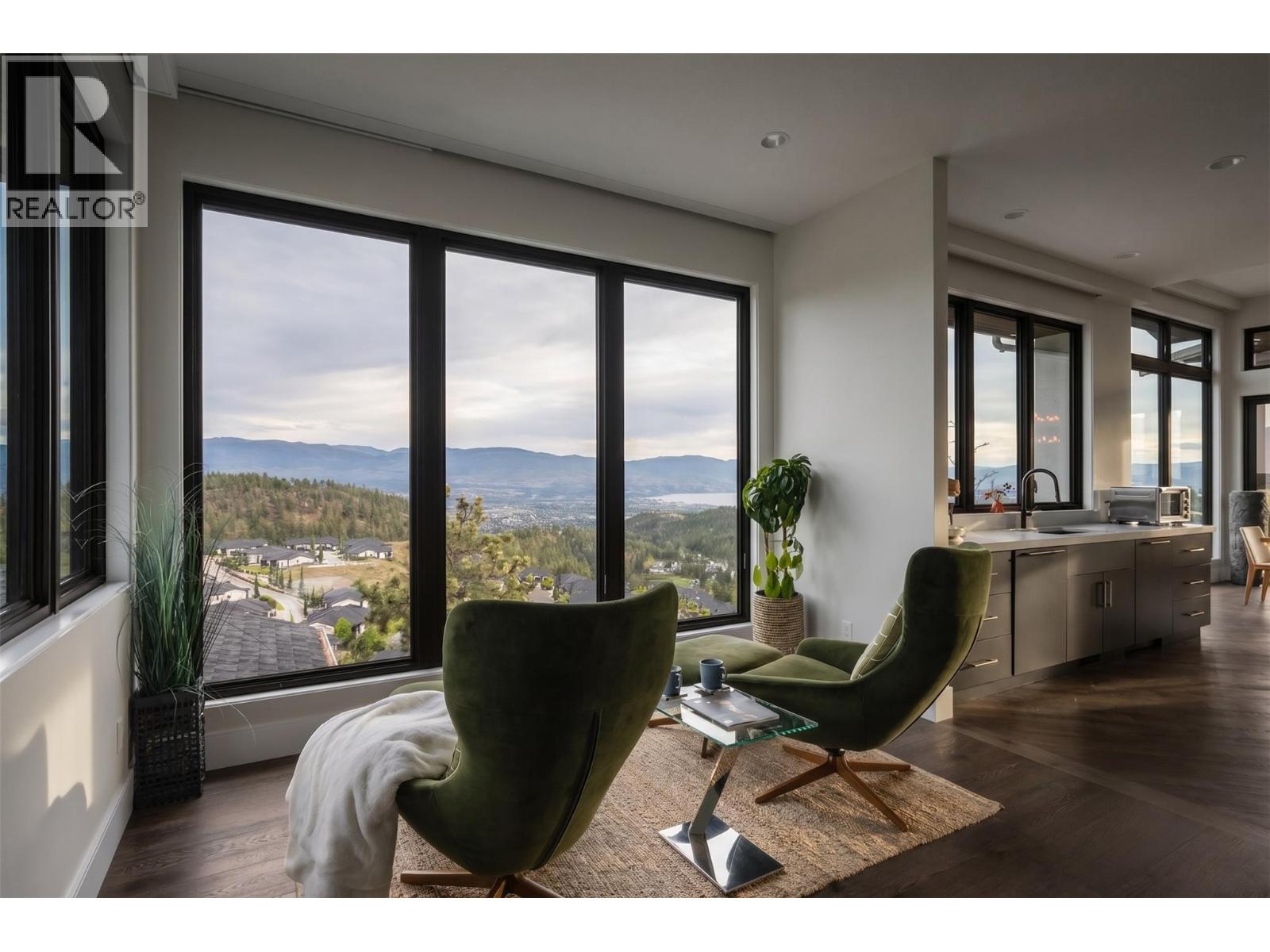 162 Skyland Drive, Kelowna