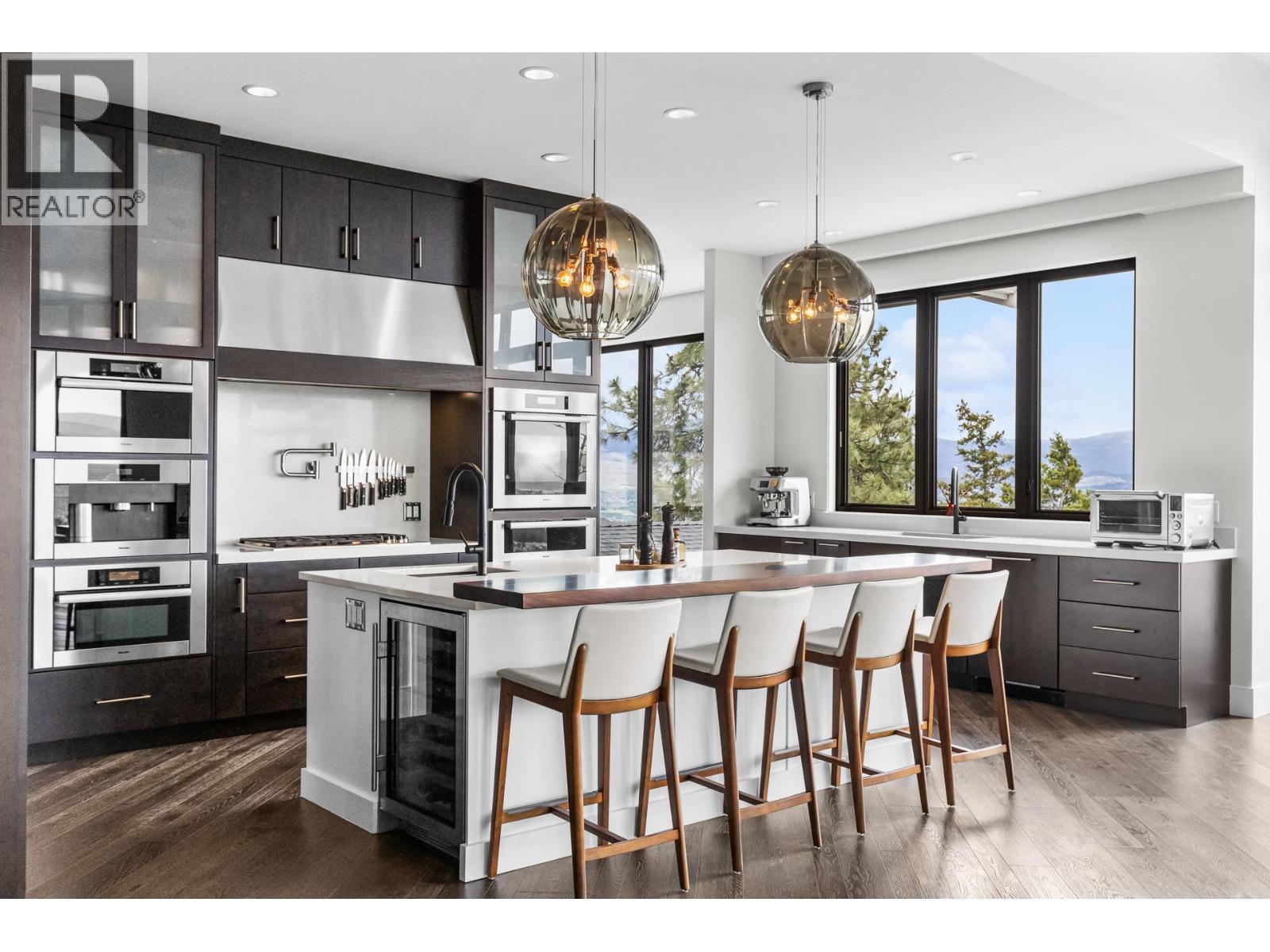 162 Skyland Drive, Kelowna