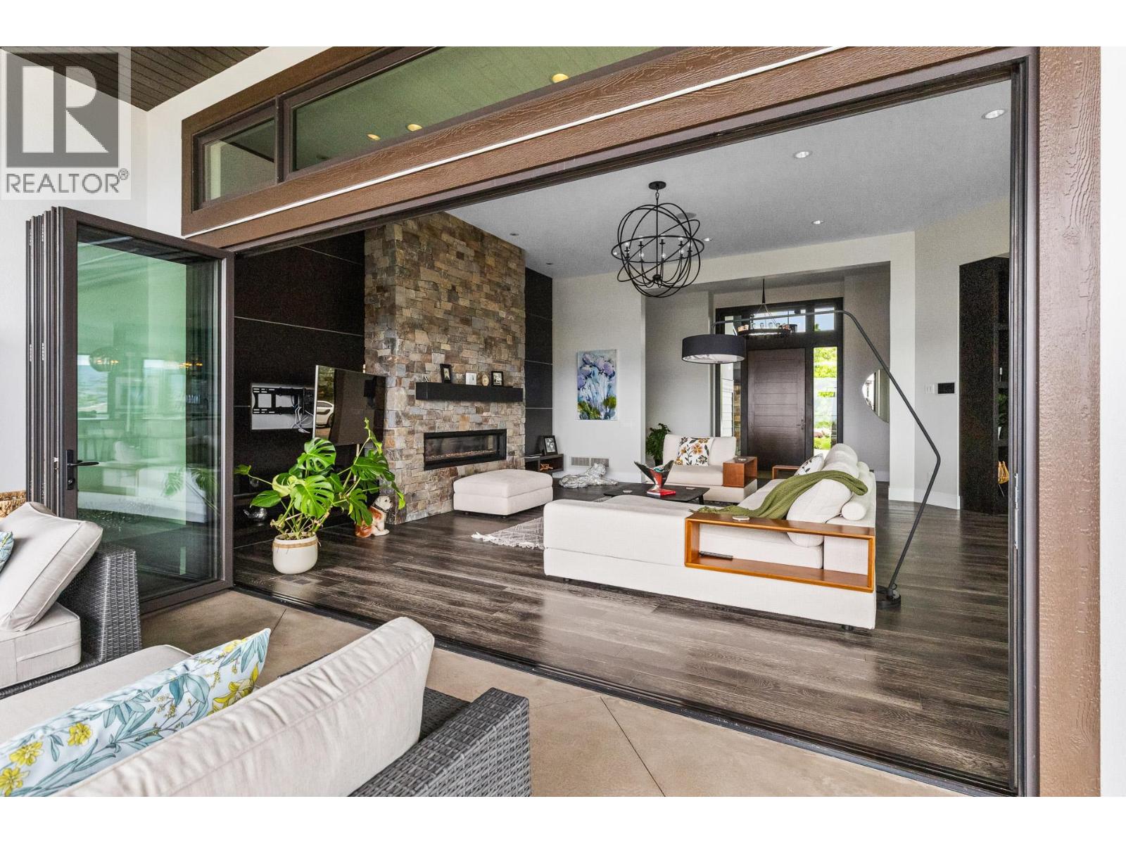 162 Skyland Drive, Kelowna