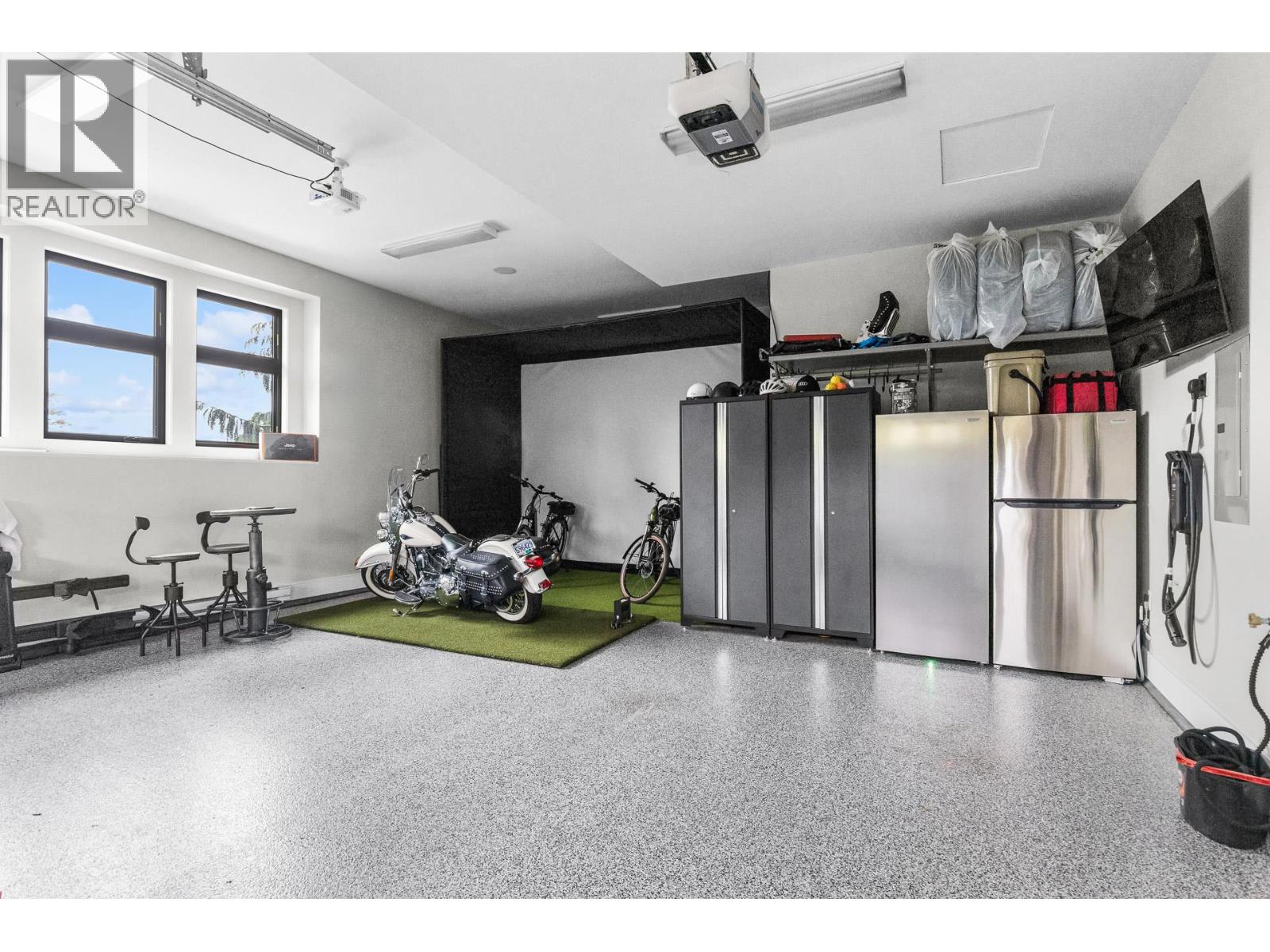 162 Skyland Drive, Kelowna
