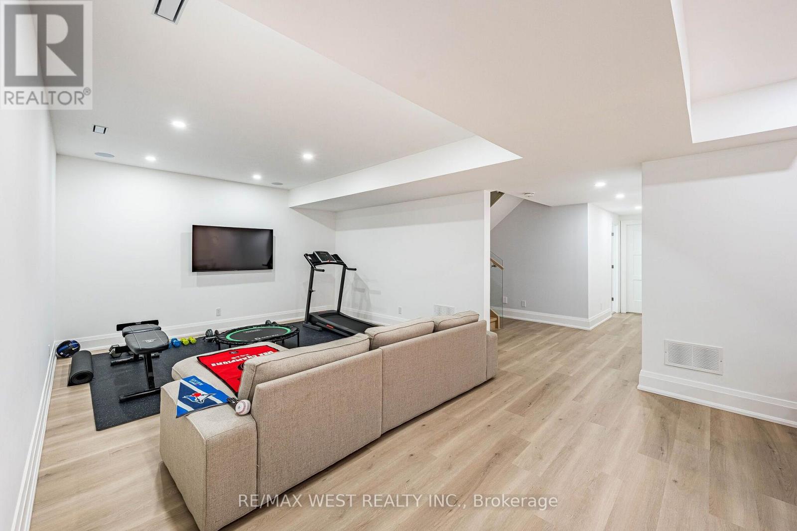 46 GOLFDOWN DRIVE - Image 36