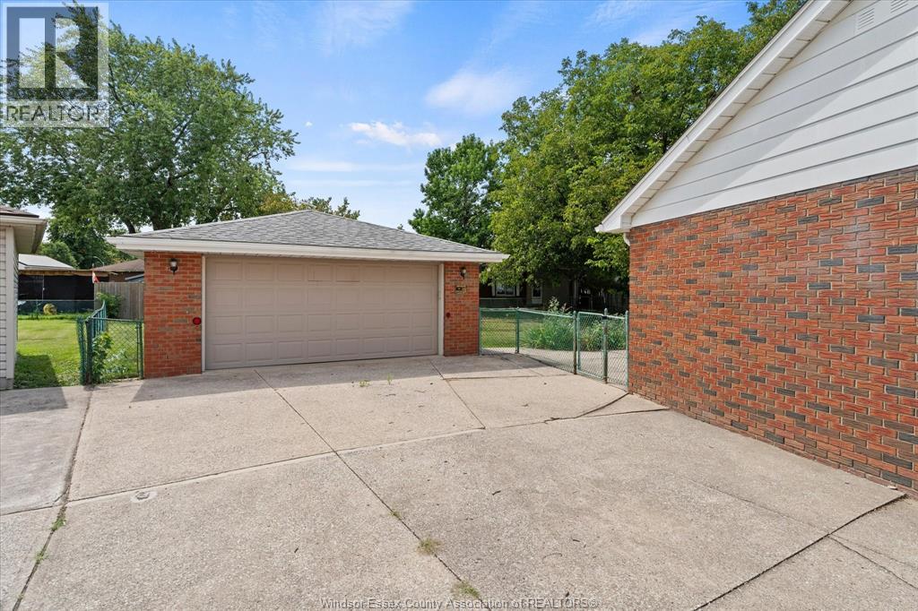 5400 LYNDON COURT - Image 33