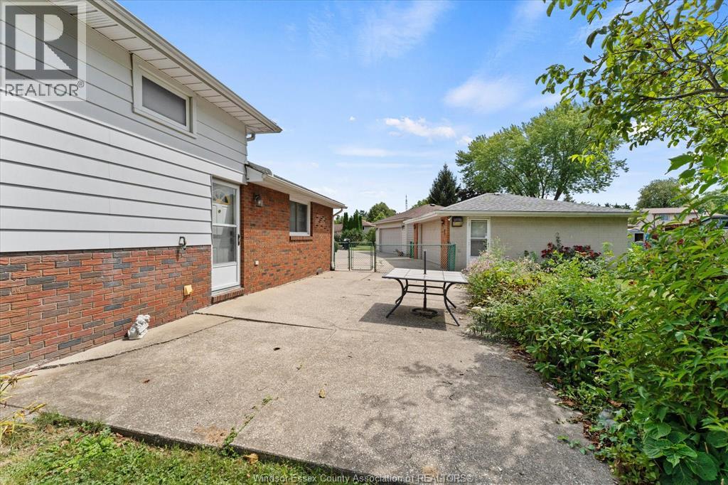 5400 LYNDON COURT - 35