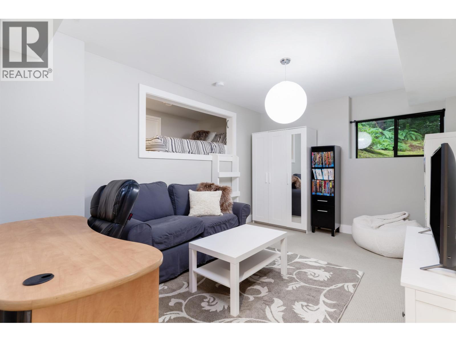 470 TIMBERTOP DRIVE, Lions Bay