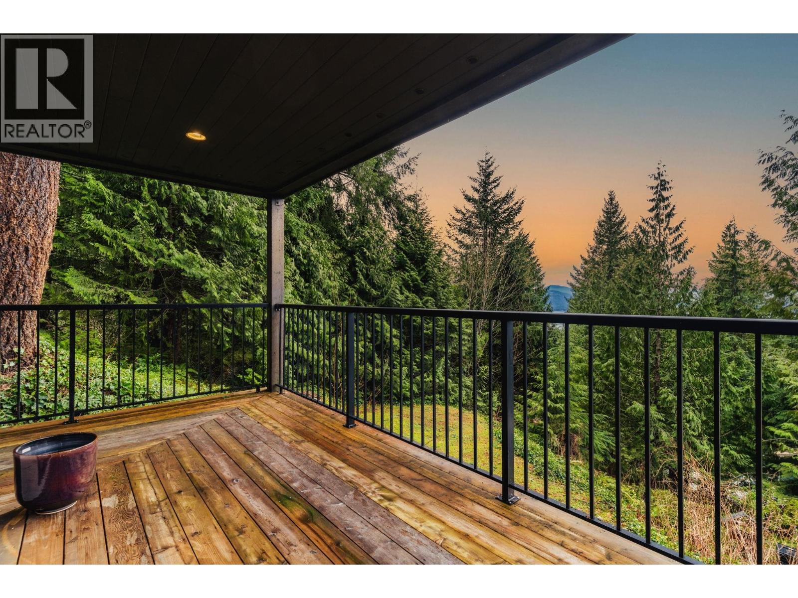 470 TIMBERTOP DRIVE, Lions Bay
