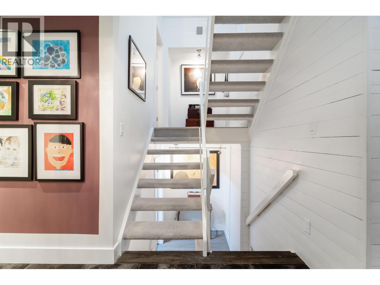 470 TIMBERTOP DRIVE, Lions Bay