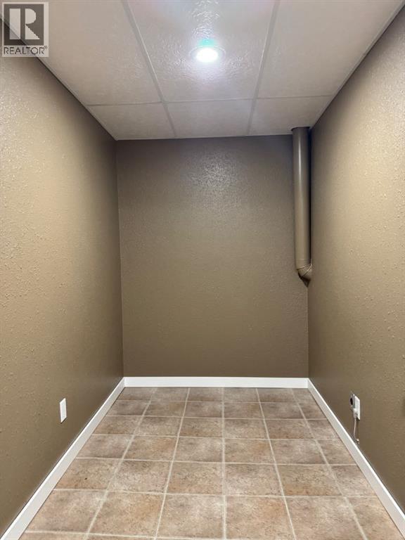908 4 Avenue - Image 33