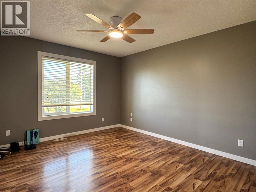 908 4 Avenue - Image 18