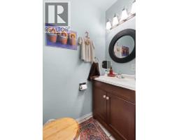 Primary Bedroom - 140 6 Street Se, Medicine Hat, AB T1A1G8 Photo 10