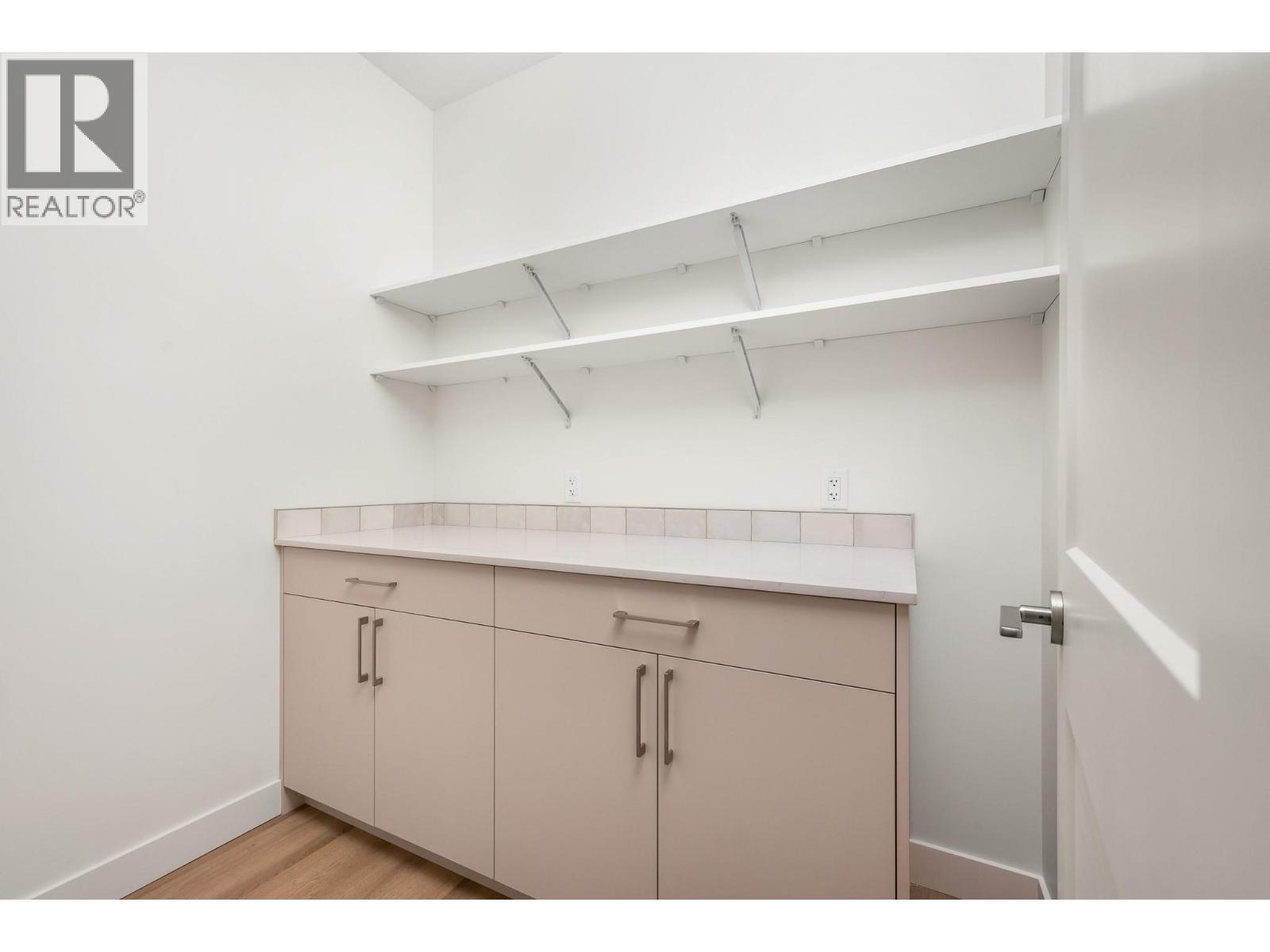 4832 Gulch Road - 16
