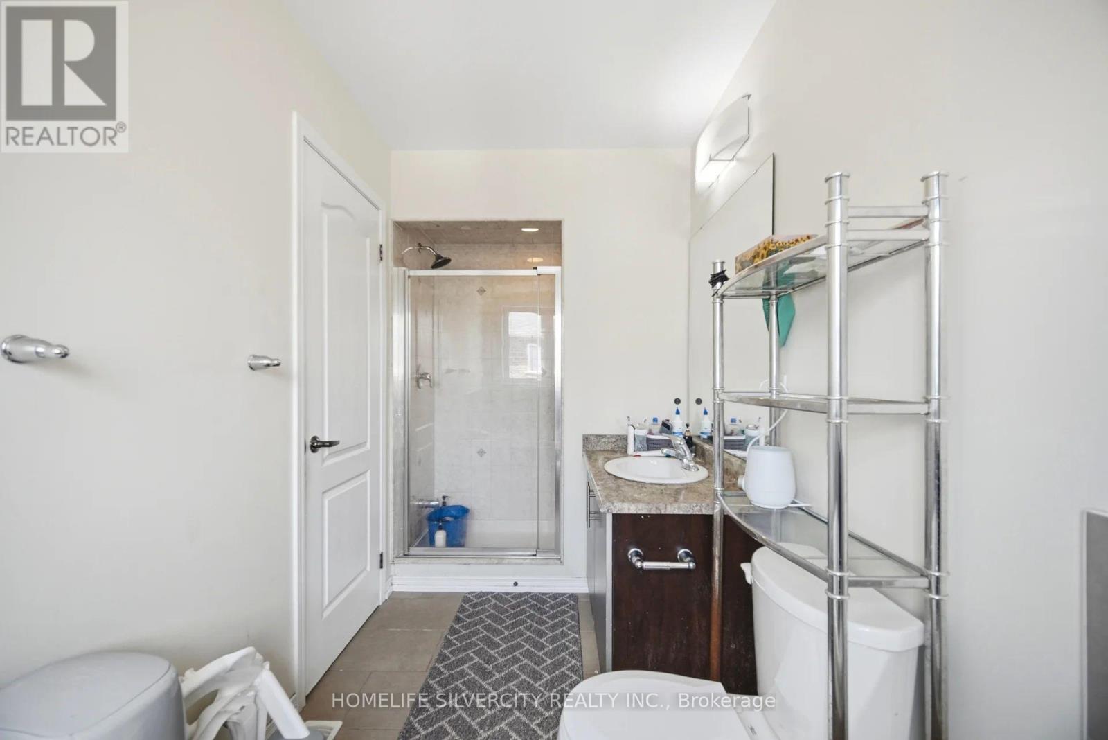 5 BAFFIN CRESCENT - 24