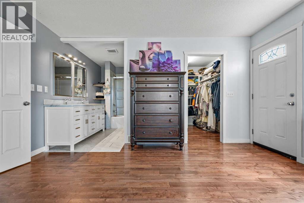 283042 Township Road 164 - 16