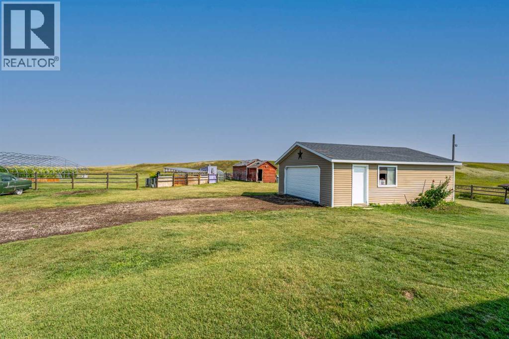 283042 Township Road 164 - 44