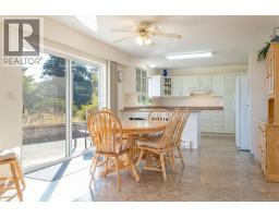 6780 Island Hwy W, Bowser, BC V0R1G0 Photo 15