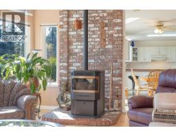 6780 Island Hwy W, Bowser, BC V0R1G0 Photo 14
