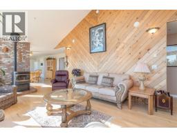 6780 Island Hwy W, Bowser, BC V0R1G0 Photo 13