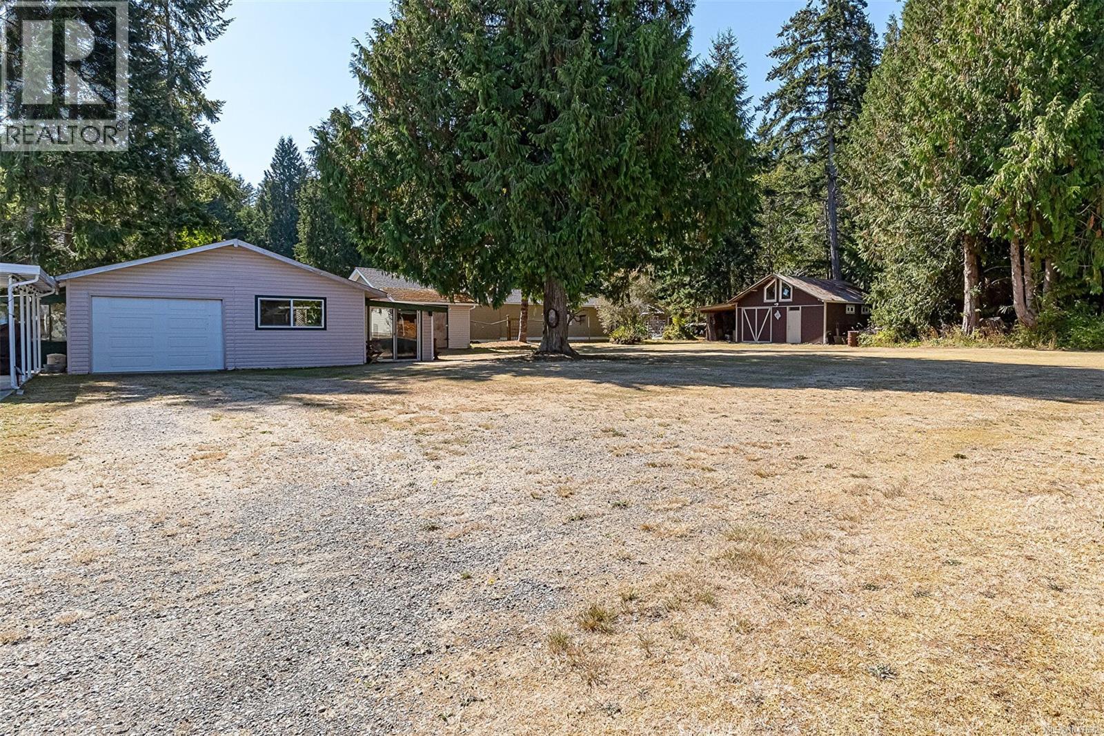 6780 Island Hwy W, Bowser