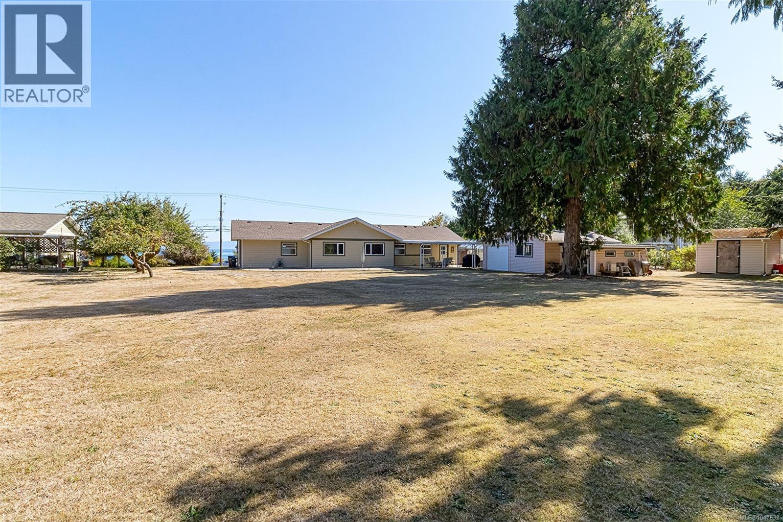 6780 Island Hwy W, Bowser
