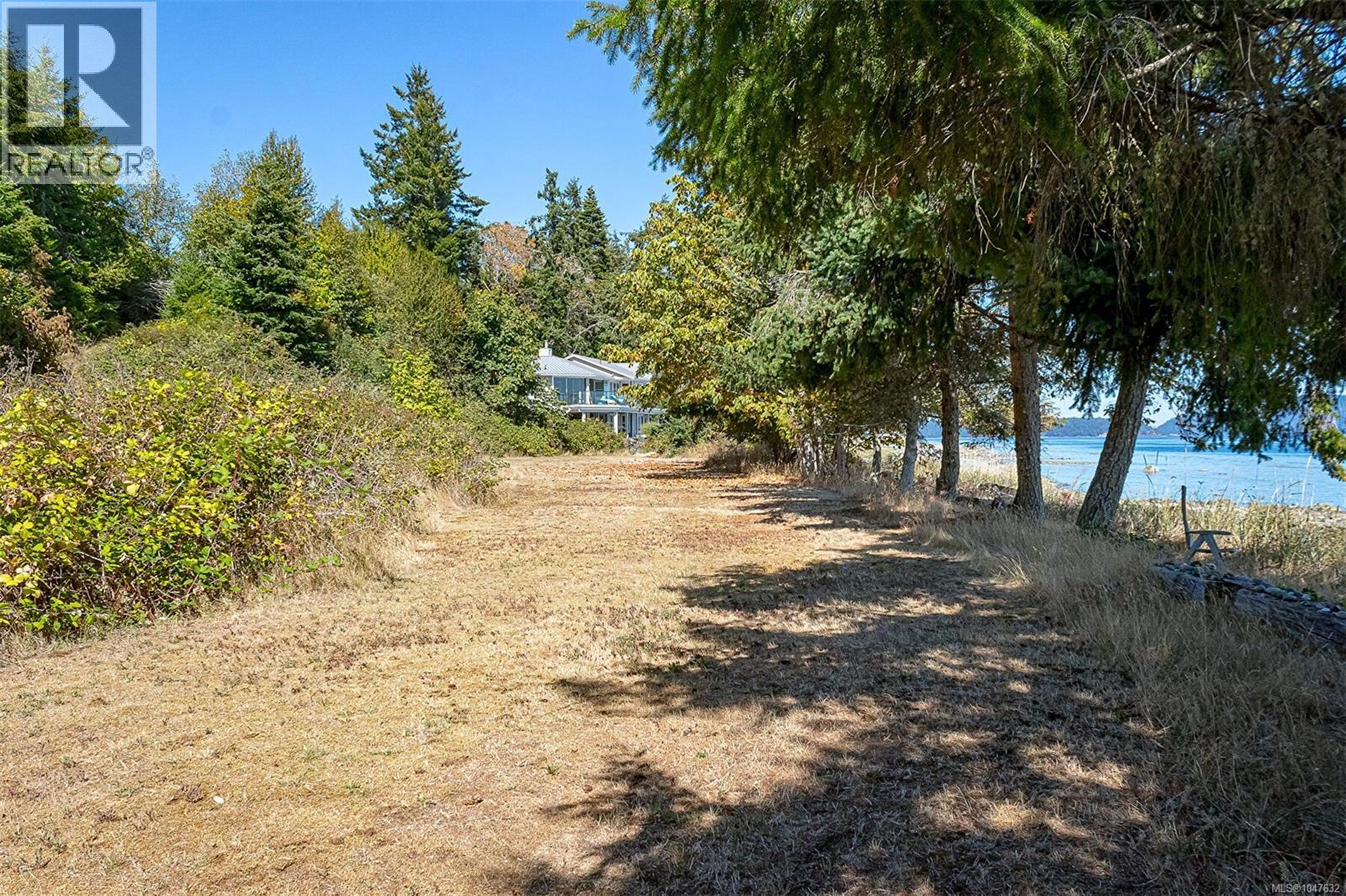 6780 Island Hwy W, Bowser