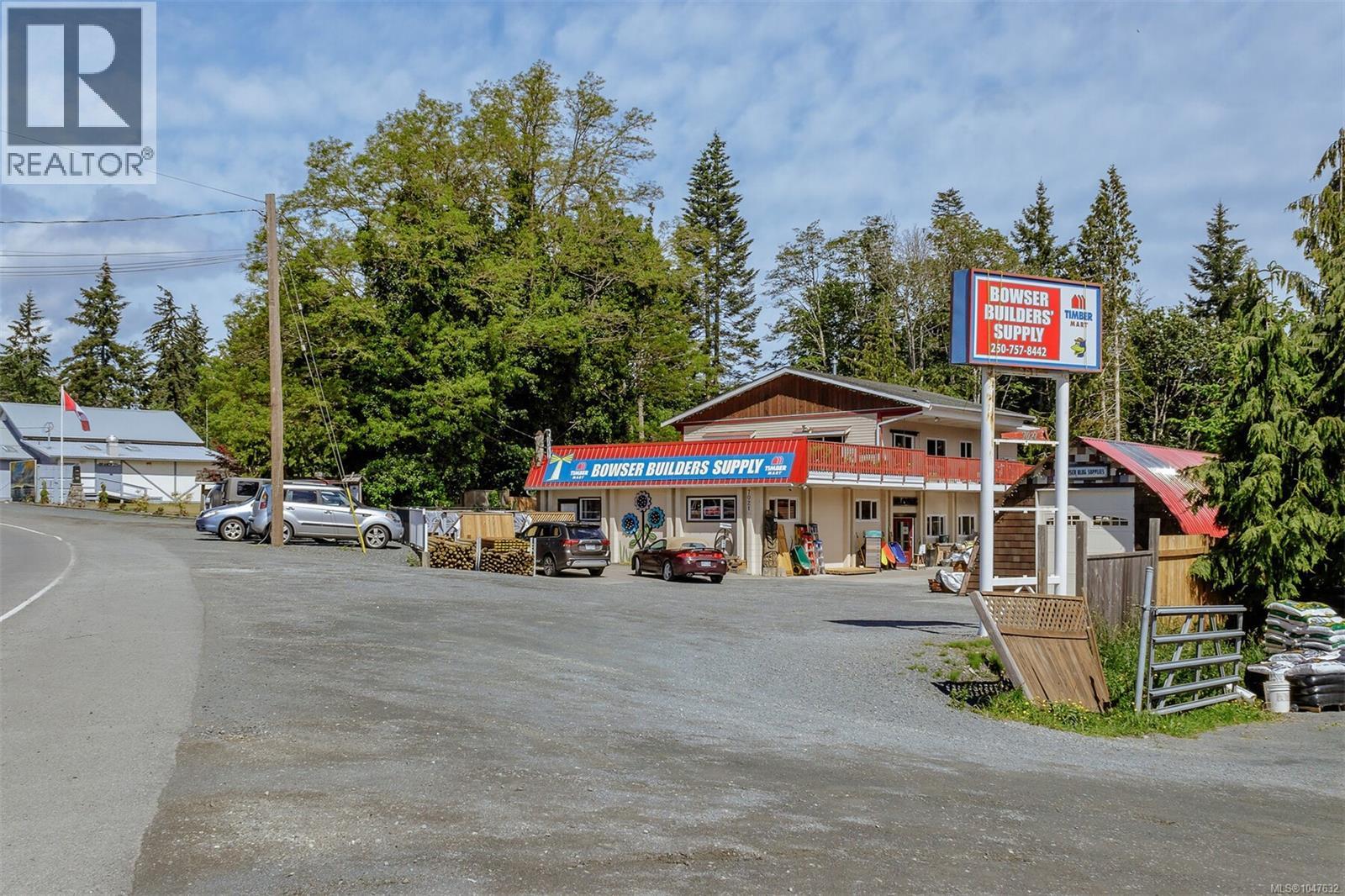 6780 Island Hwy W, Bowser