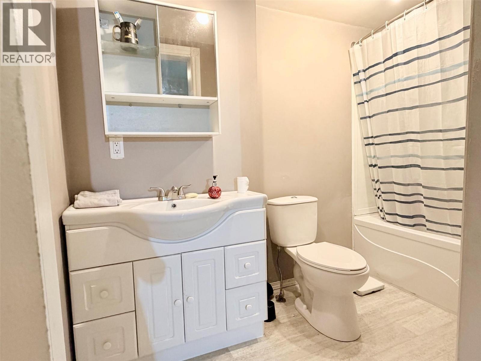 112 7th Avenue N, Creston