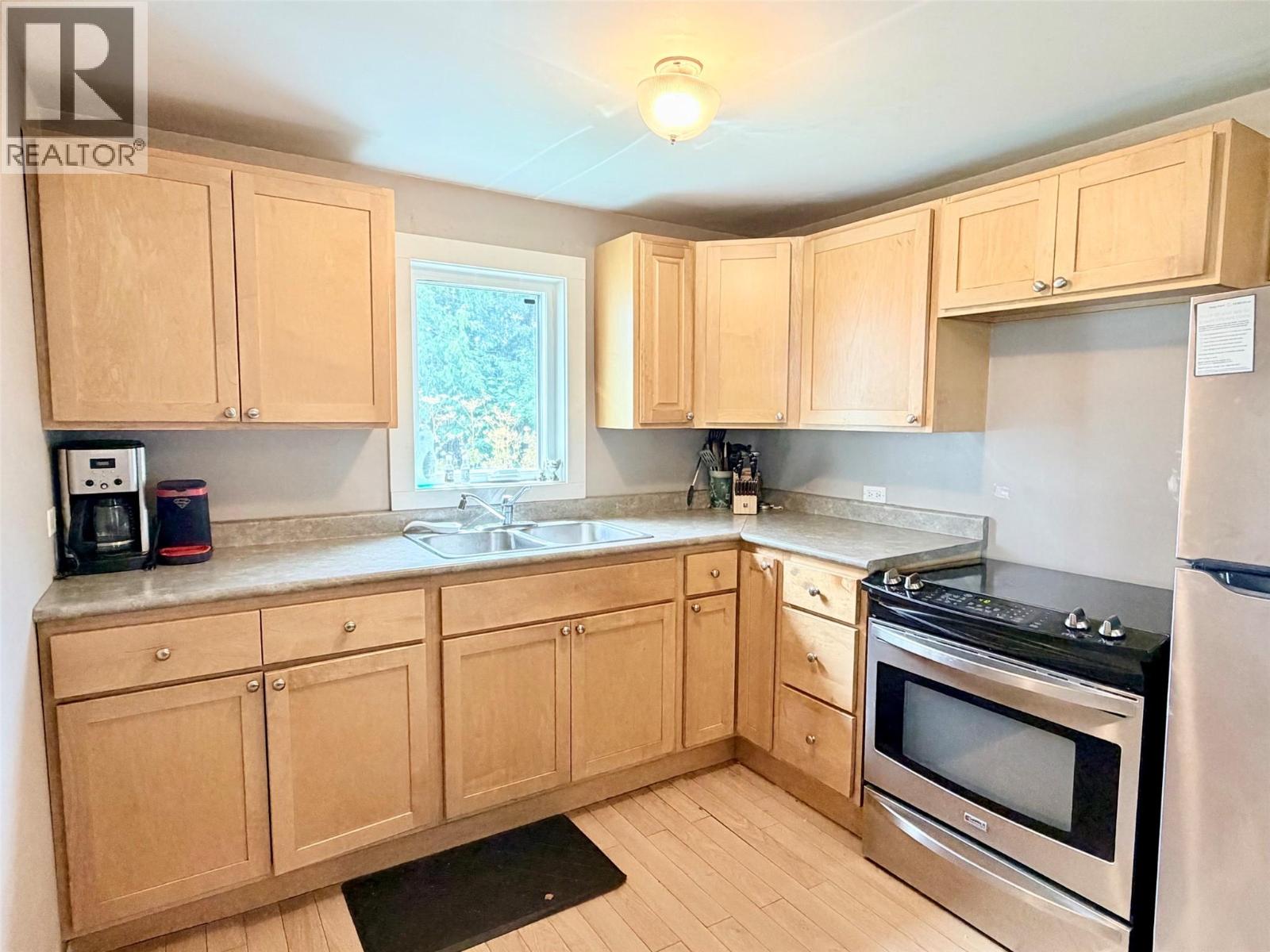 112 7th Avenue N, Creston