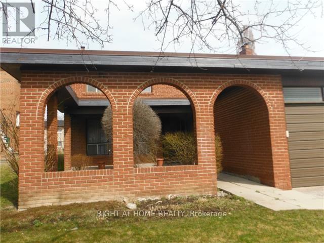 38 CLOVERCREST ROAD - 2