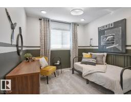 9008 Gilbert Cl Nw, Edmonton, AB T5T7Z3 Photo 8