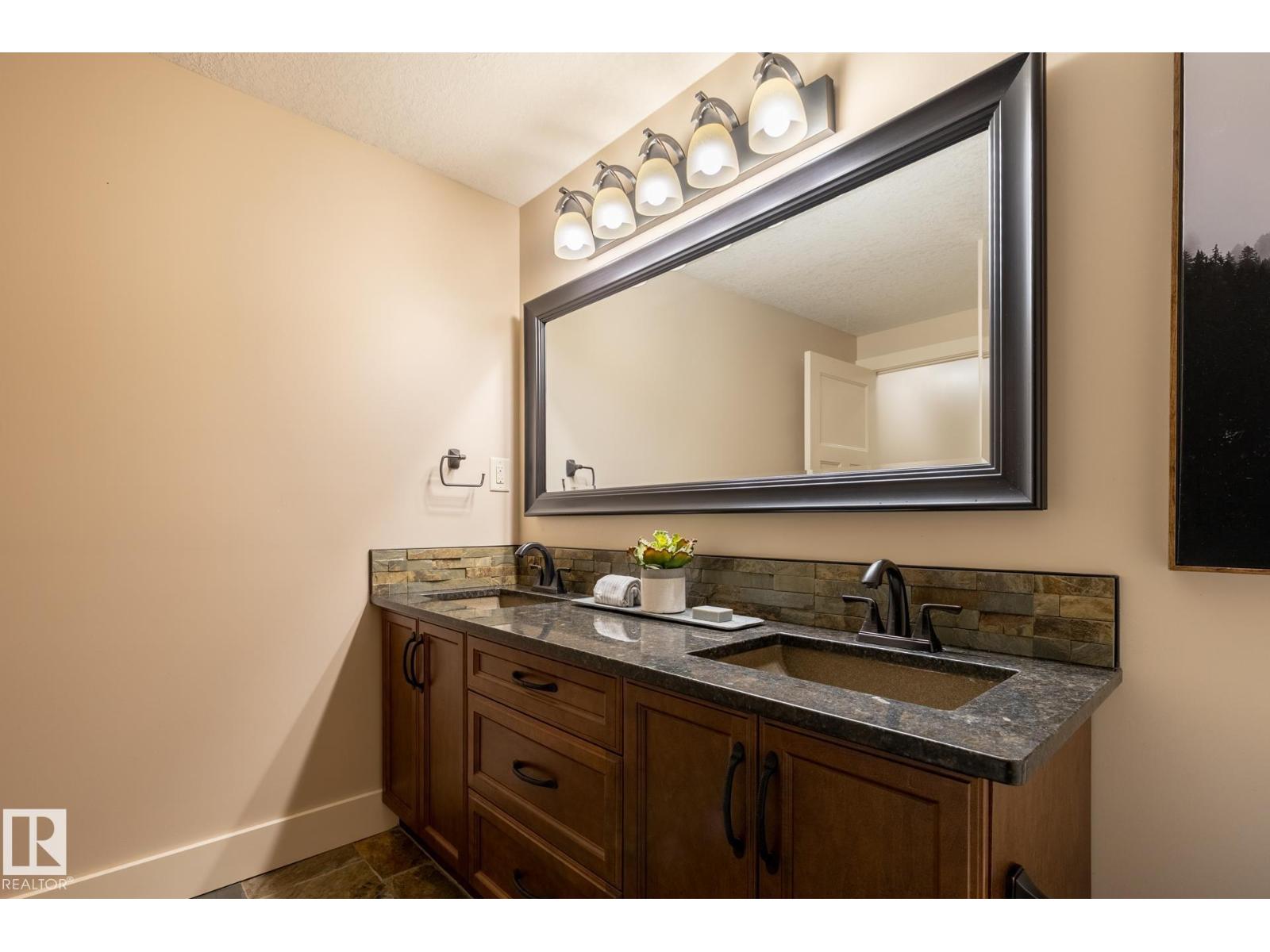 #120 50535 RGE RD 233 - Image 38