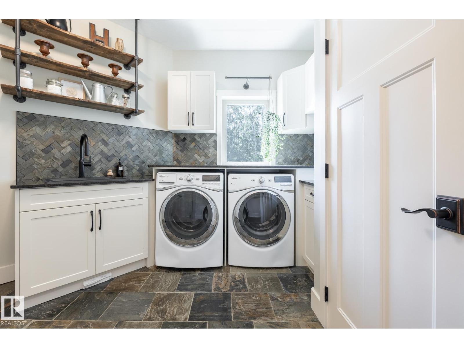 #120 50535 RGE RD 233 - Image 29