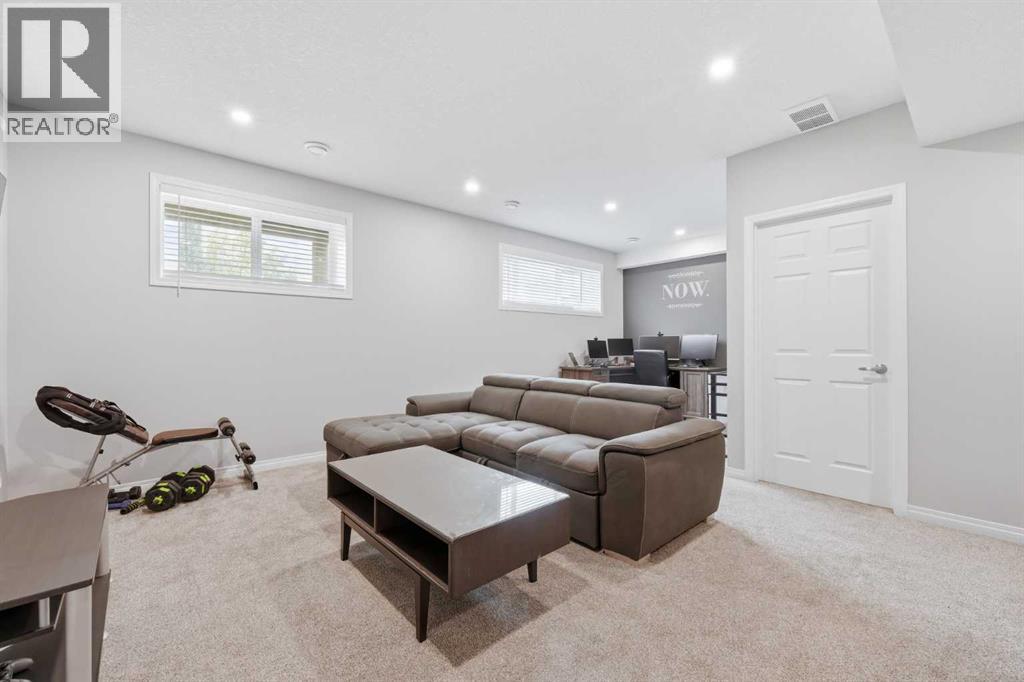 102 Yorkville Green SW - Image 36