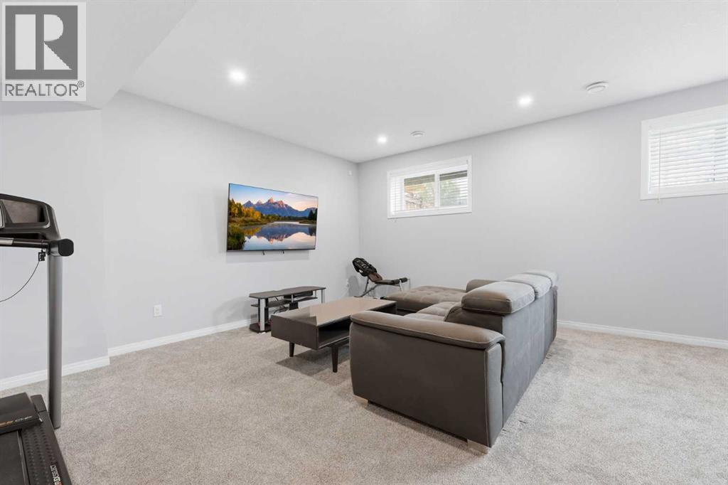 102 Yorkville Green SW - Image 37
