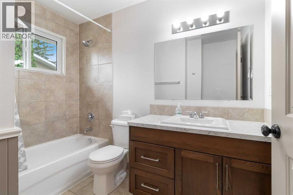 3912 50A Street - Image 10