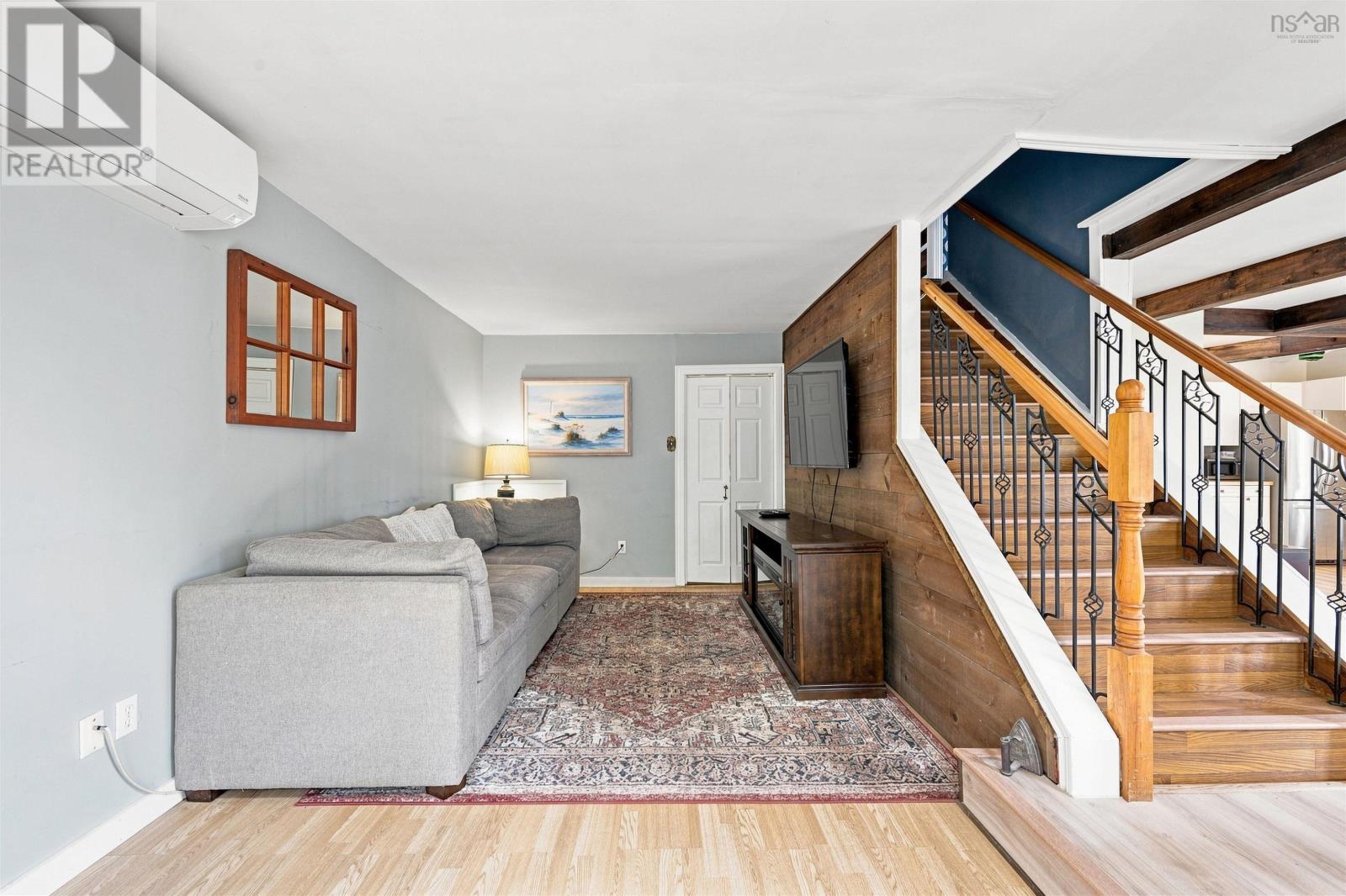 9039 St Margarets Bay Road - 13
