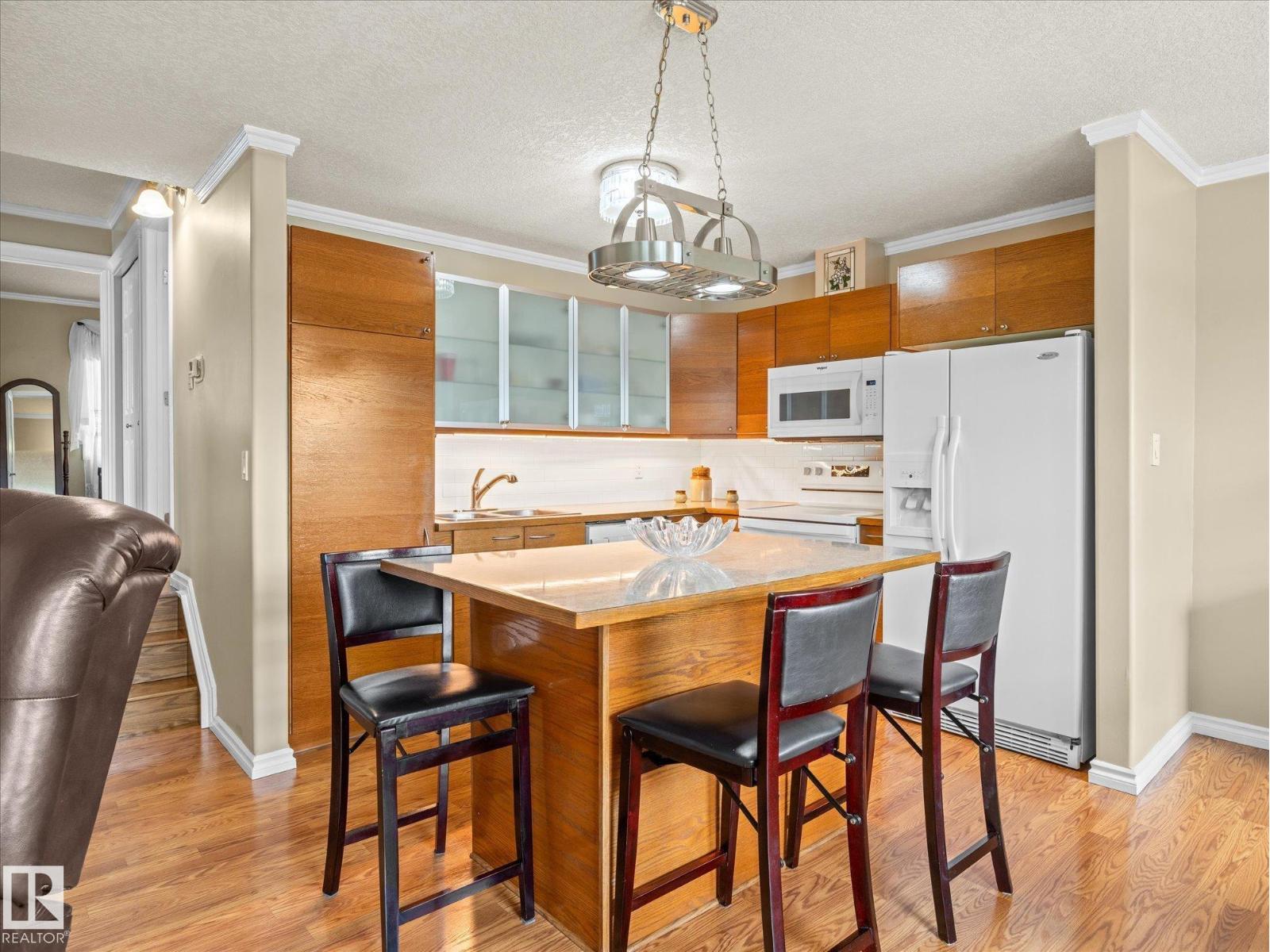 3607 42 ST - 10