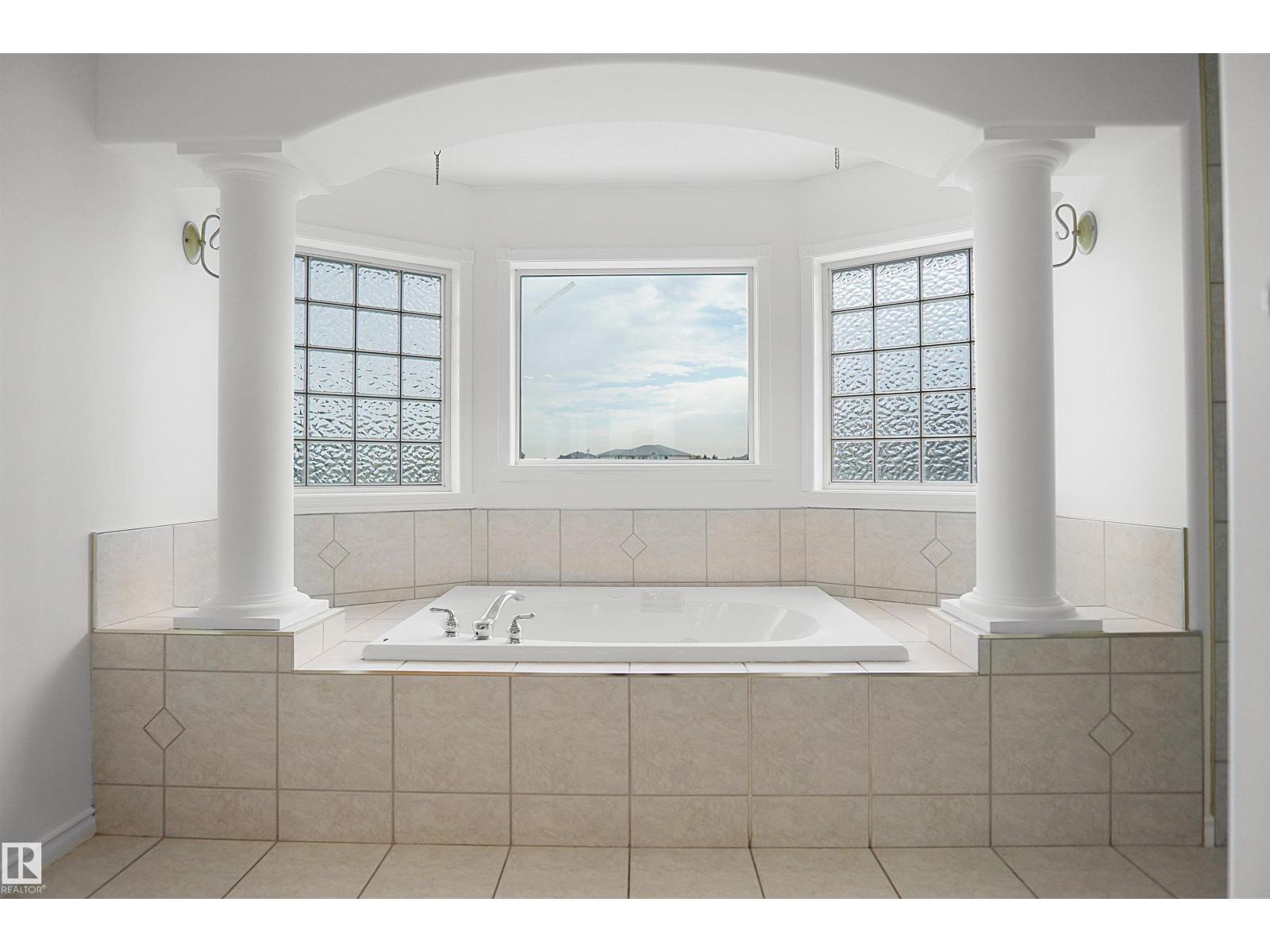 15507 91 ST NW - 39