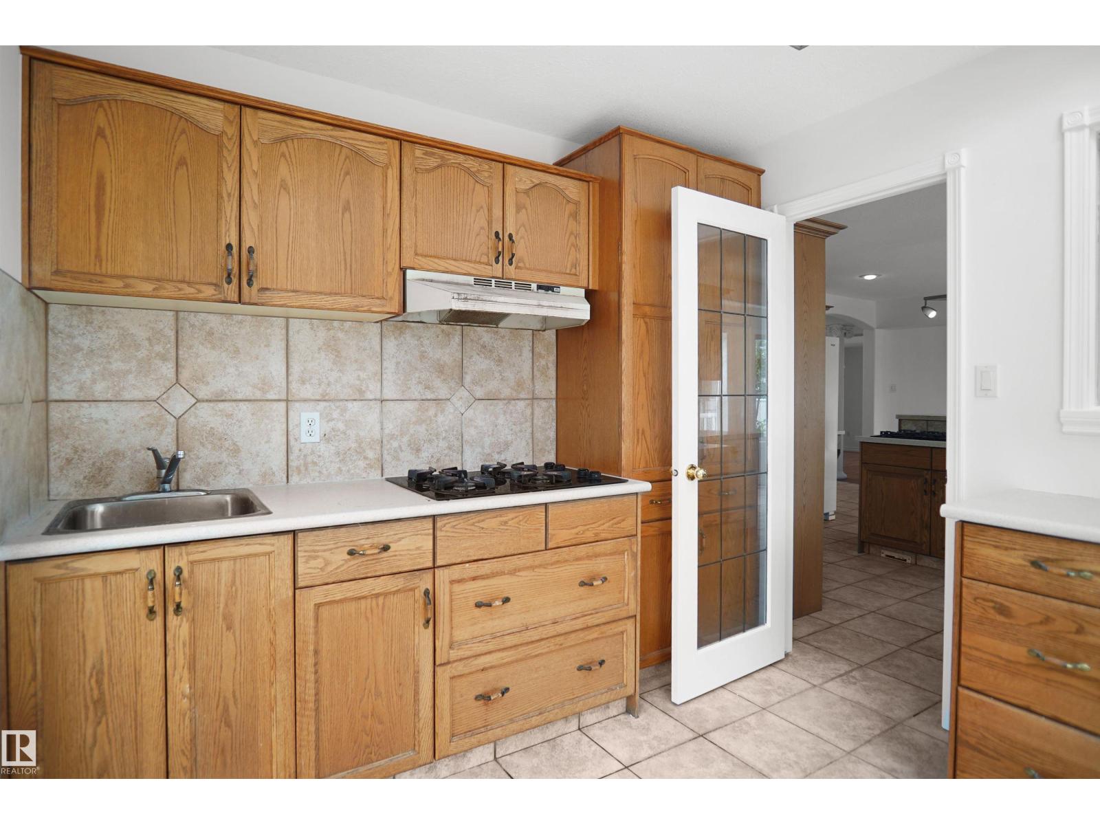 15507 91 ST NW - 30