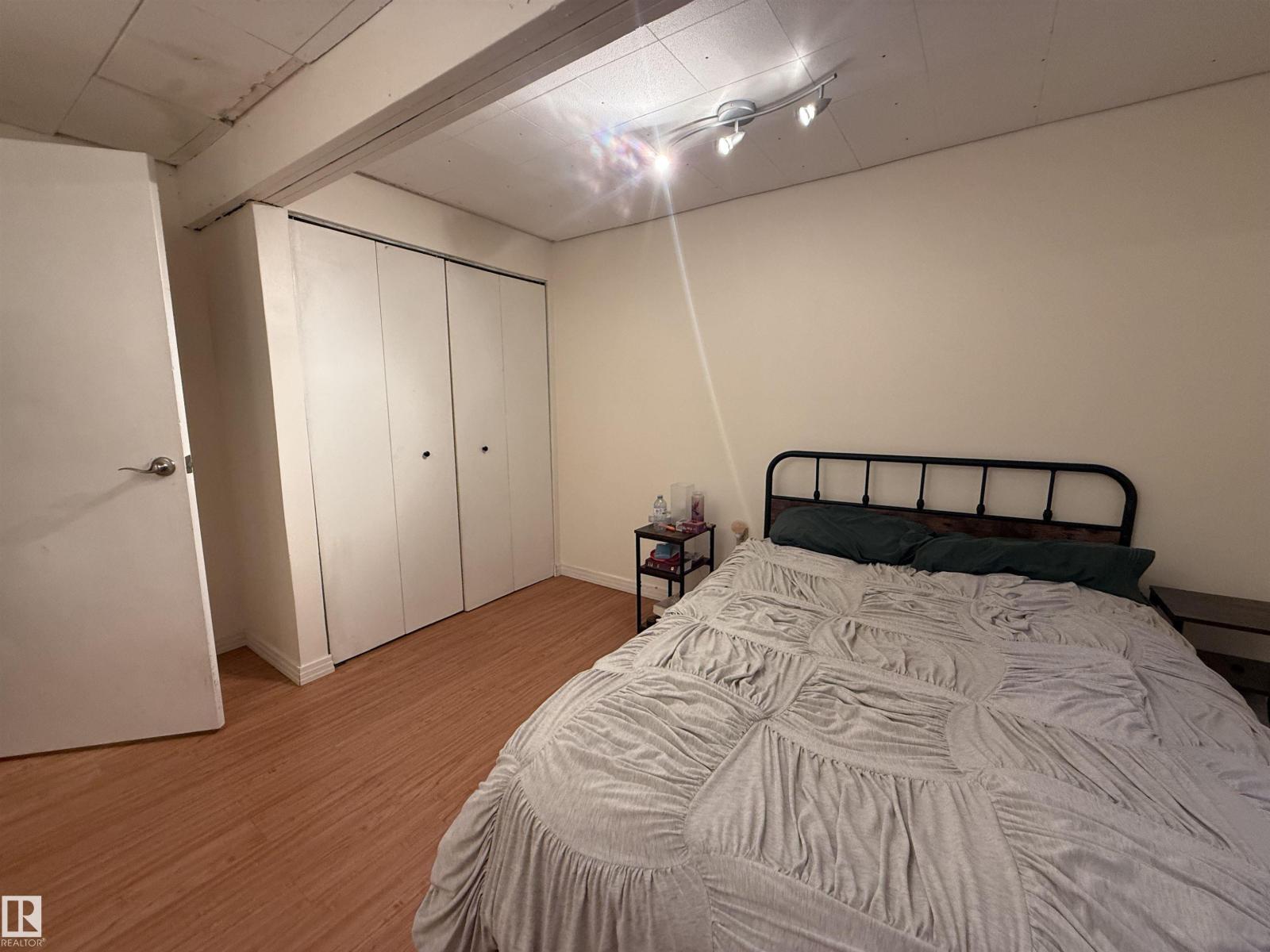 2403 81 ST NW - 41