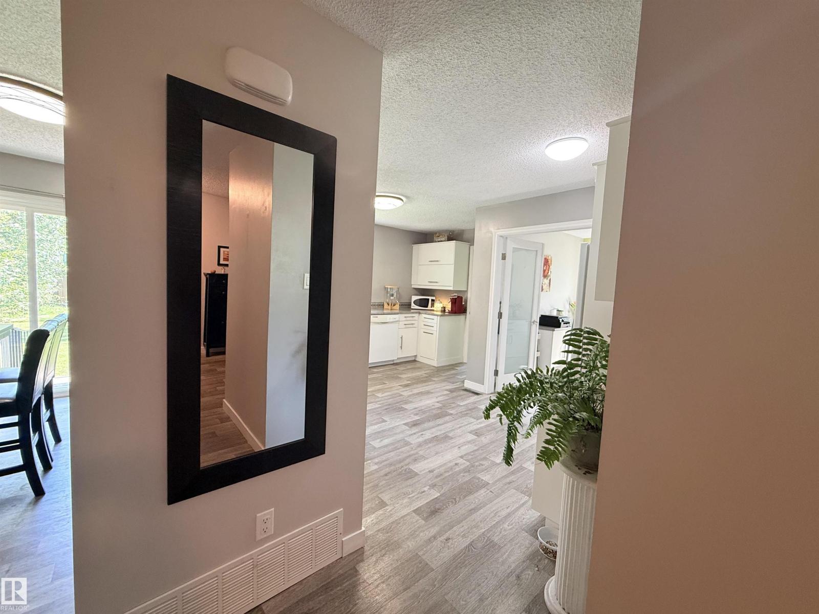 2403 81 ST NW - 14
