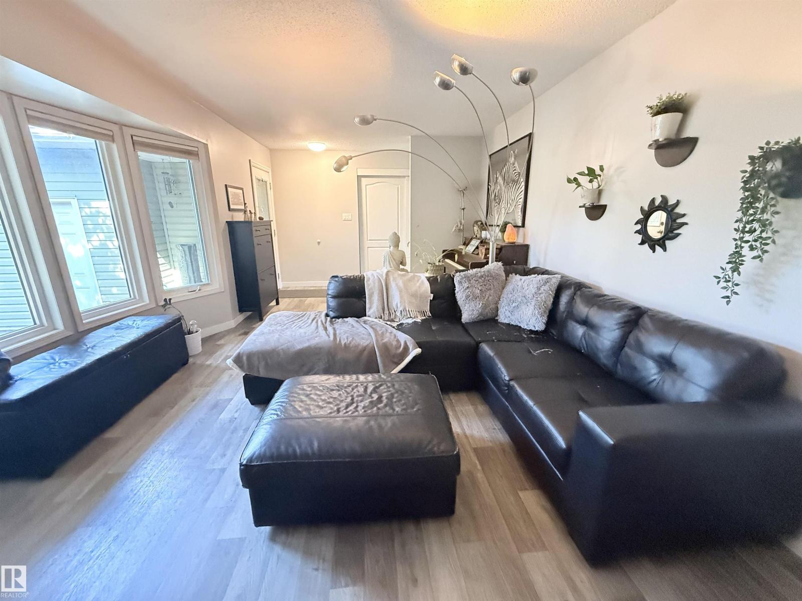 2403 81 ST NW - 29