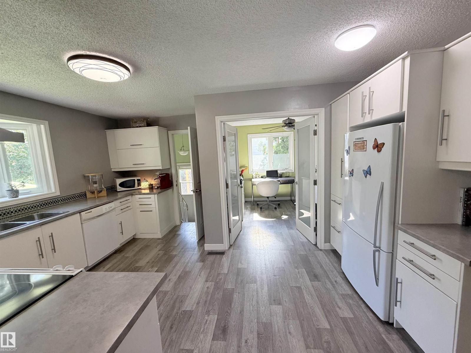 2403 81 ST NW - 6