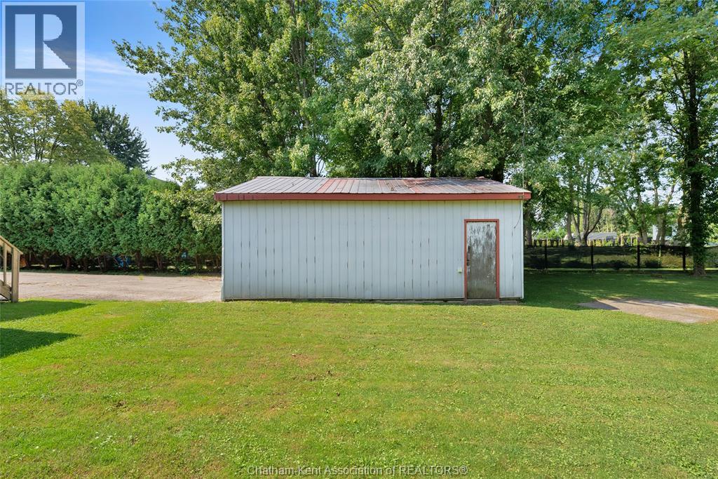 797 McNaughton AVENUE East - Image 32