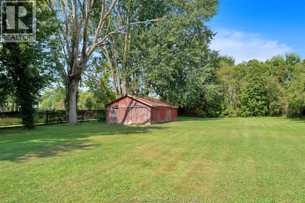 797 McNaughton AVENUE East - Image 33