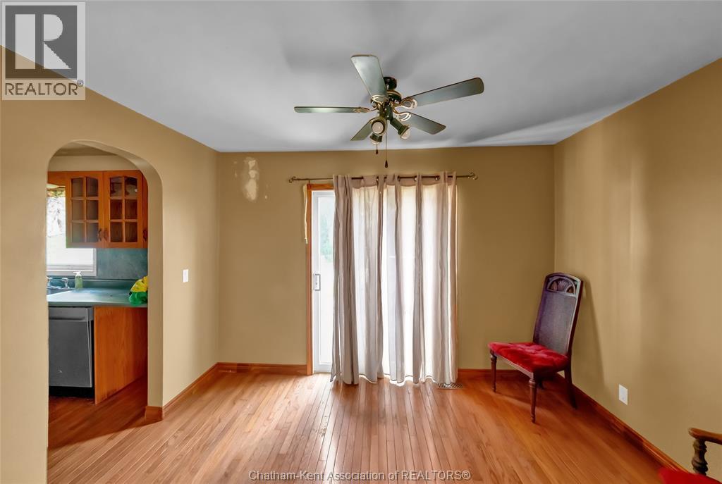 797 McNaughton AVENUE East - Image 9