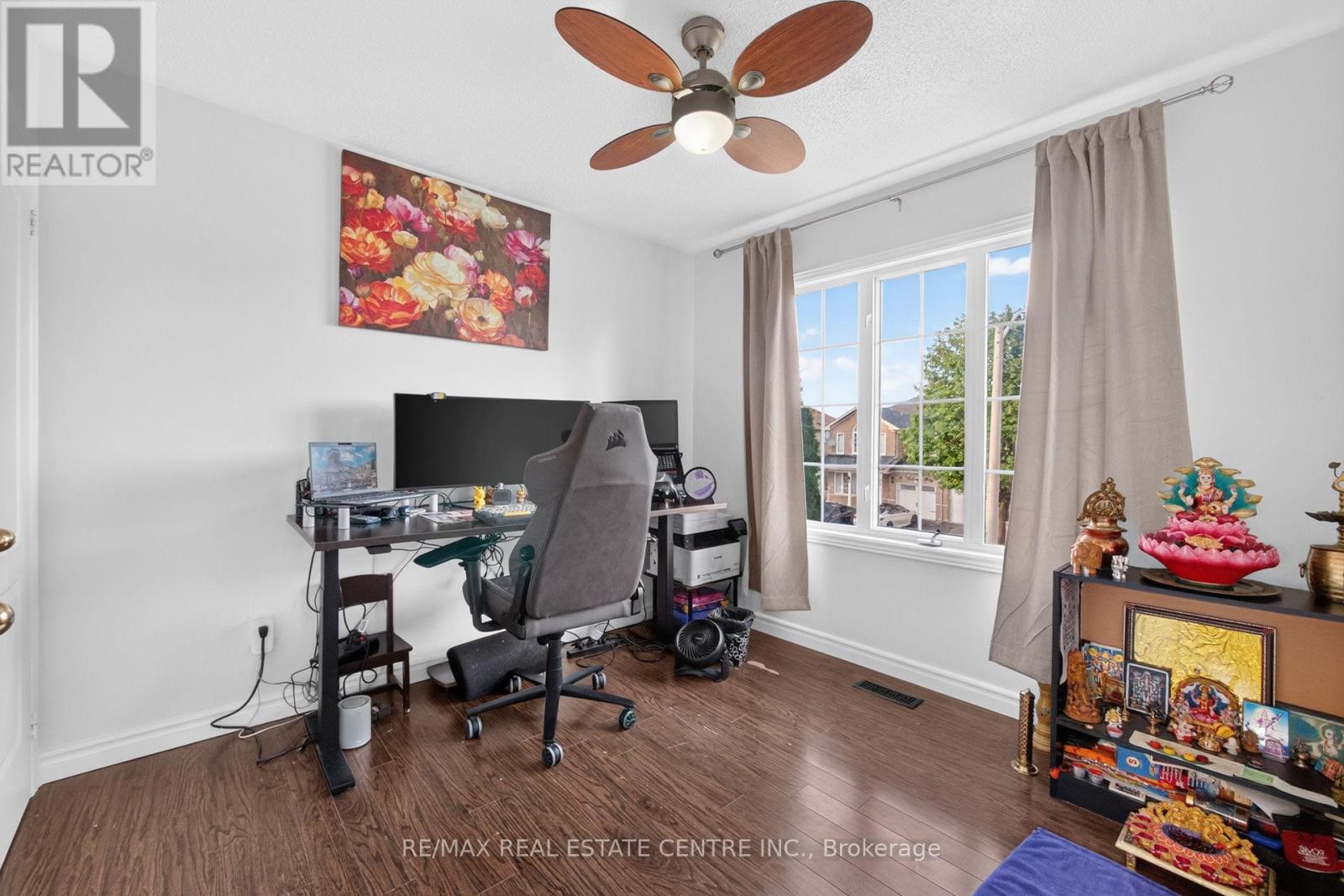 8 FLATLANDS WAY - 21