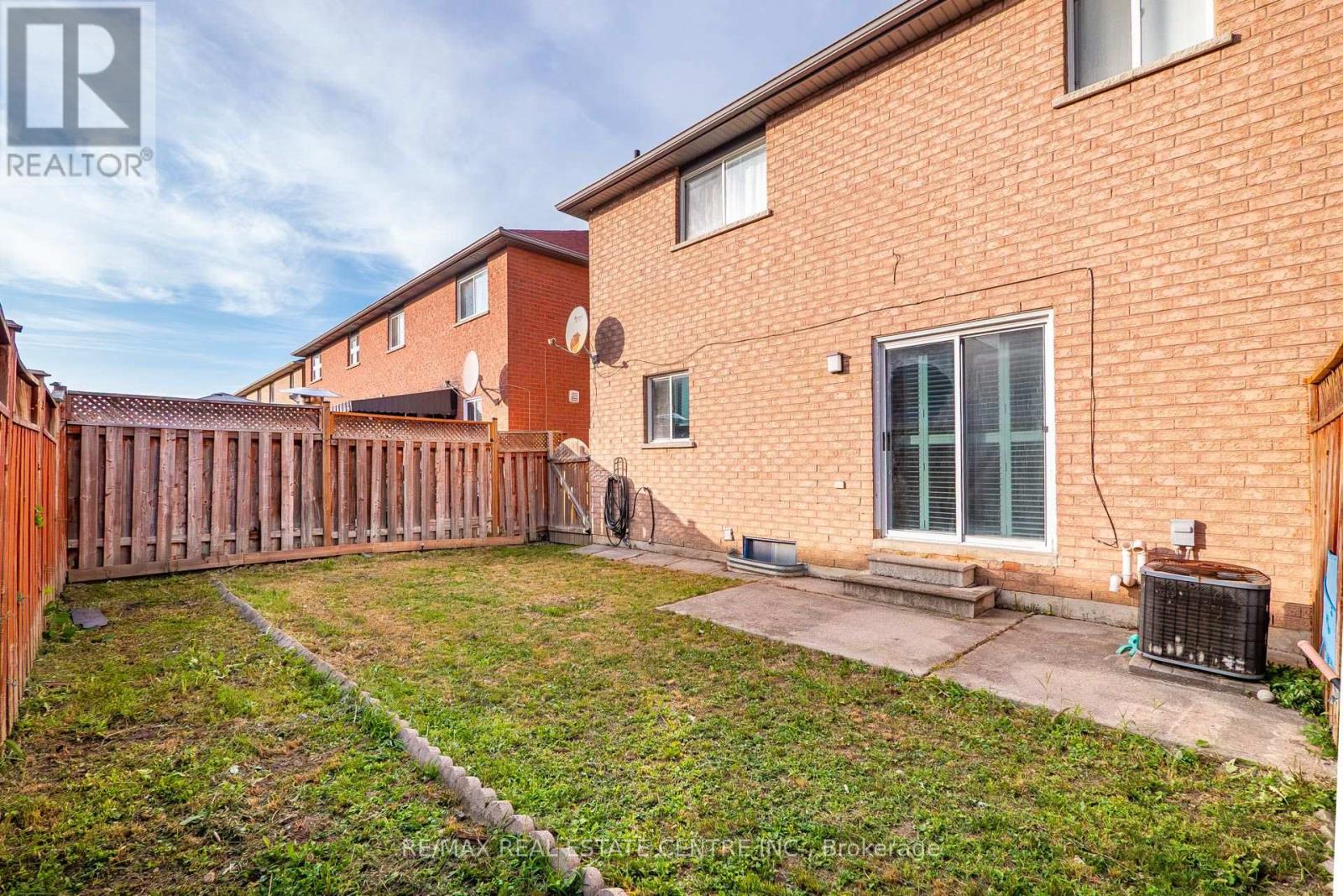 8 FLATLANDS WAY - 37